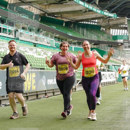 13.09.2026 - 21. swb-Marathon Bremen Michael Burmester http://msf.ph/oto/10423206 13.09.2026 10:46:18 Laufen im Stadion 10137, 10161, 10194, 10202, 10242, 10344, 10430, 10472, 10524, 10535, 10568, 10600, 10651, 10895, 10933, 10970, 10979, 11050, 11081, 11181, 11200, 11244, 11296, 11309, 11367, 11457, 11495, 11529, 11530, 11546, 11573, 11574, 11579, 11639, 11675, 11709, 11760, 11808, 11821, 11932, 12057, 12089, 12151, 12153, 12177, 12178, 12211, 12224, 12226, 12285, 12316, 12317, 12374, 12422, 12462, 12539, 10002, 10004, 10005, 10148, 10271, 10303, 10330, 10361, 10362 meine-sportfotos.de