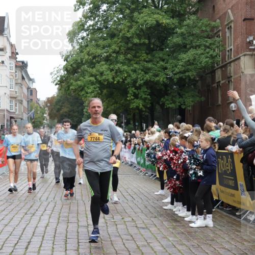 13.09.2026 - Kiel Lauf Yannick Fuchs http://msf.ph/oto/10423224 13.09.2026 09:44:25 Ziel 537, 801, 958, 1053, 1849, 1866, 2031, 2045, 2212, 2437, 2868, 3688, 4098, 4573, 6892, 7121, 7430, 7744, 12318, 12437, 793, 4092, 4283, 5026, 5171, 5857, 6550, 7510, 7753, 7948, 8300, 9814, 10641, 10931, 11653, 11655, 12098, 12373, 12376, 912, 2787, 3198, 3209, 4316, 4693, 6895, 7356, 7460, 9986, 12161, 12218, 654, 4522, 5171, 5857, 7510, 7948, 10641, 10931, 12376 meine-sportfotos.de