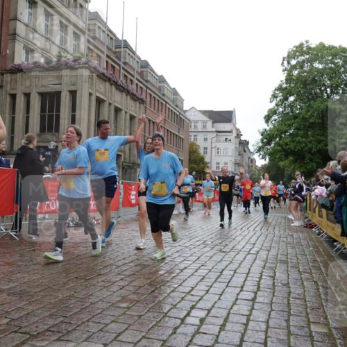 13.09.2026 - Kiel Lauf Yannick Fuchs http://msf.ph/oto/10423232 13.09.2026 10:58:26 Ziel 91, 971, 1404, 1858, 1910, 1978, 2309, 2461, 2752, 3235, 3237, 3559, 3671, 3833, 3842, 4212, 4456, 5605, 5668, 5775, 6906, 7315, 7340, 7367, 7482, 7856, 7949, 9458, 9809, 9827, 9937, 10364, 10503, 10805, 10878, 11023, 11460, 11759, 12123, 12199, 12345, 12821, 352, 353, 721, 819, 833, 905, 987, 1220, 1253, 1351, 1517, 1778, 1910, 2234, 3222, 3325, 3326, 4160, 4250, 4340, 4497, 4592, 4765, 5154, 5163, 5172, 5232, 5314, 5540, 5668, 5958, 6345, 6353, 6425, 6982, 7256 meine-sportfotos.de
