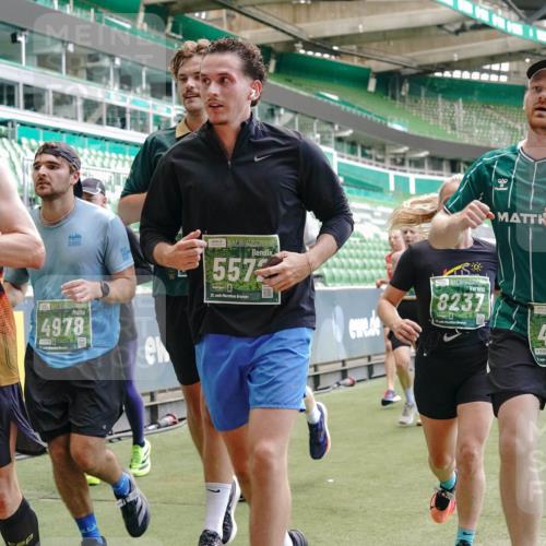 13.09.2026 - 21. swb-Marathon Bremen Michael Burmester http://msf.ph/oto/10423250 13.09.2026 13:00:24 Laufen im Stadion 135, 191, 226, 232, 242, 260, 318, 342, 440, 651, 687, 745, 972, 1080, 1166, 1209, 1368, 1493, 1494, 1516, 1650, 1861, 1935, 1963, 2088, 2210, 2289, 2293, 2306, 2322, 2370, 2409, 2427, 2481, 2485, 2490, 2517, 2560, 2561, 2570, 2627, 2658, 2686, 2700, 2708, 2781, 2806, 2827, 2885, 2899, 2906, 2914, 2953, 2961, 2967, 2979, 3015, 3076, 3098, 3105, 3124, 3145, 3168, 3173, 3190, 3233, 3273, 3354, 3385, 3480, 3516, 3524, 3531, 3642, 3652, 3729, 3774, 3855, 3856, 3861, 3930, 3934 meine-sportfotos.de