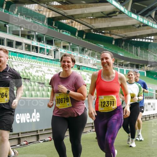 13.09.2026 - 21. swb-Marathon Bremen Michael Burmester http://msf.ph/oto/10423266 13.09.2026 10:46:19 Laufen im Stadion 10137, 10161, 10194, 10202, 10242, 10344, 10349, 10430, 10472, 10524, 10535, 10568, 10600, 10651, 10895, 10933, 10970, 10979, 11050, 11081, 11181, 11200, 11244, 11296, 11309, 11367, 11457, 11495, 11529, 11530, 11546, 11573, 11574, 11579, 11639, 11675, 11709, 11760, 11808, 11821, 11932, 12057, 12089, 12153, 12177, 12178, 12211, 12224, 12226, 12285, 12316, 12317, 12374, 12422, 12462, 12539, 10002, 10004, 10005, 10148, 10271, 10303, 10330, 10335, 10361, 10362 meine-sportfotos.de