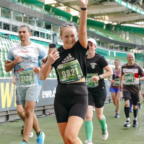 13.09.2026 - 21. swb-Marathon Bremen Michael Burmester http://msf.ph/oto/10423326 13.09.2026 13:23:20 Laufen im Stadion 128, 137, 160, 182, 211, 324, 343, 434, 533, 571, 609, 708, 721, 743, 892, 1157, 1178, 1259, 1273, 1331, 1417, 1597, 1598, 1657, 1669, 1691, 1746, 1788, 1883, 1944, 2213, 2252, 2286, 2290, 2433, 2445, 2465, 2475, 2495, 2503, 2504, 2526, 2619, 2632, 2660, 2685, 2711, 2768, 2936, 2964, 2968, 3252, 3282, 3288, 3289, 3292, 3312, 3347, 3351, 3364, 3395, 3423, 3447, 3505, 3530, 3559, 3682, 3727, 3770, 3784, 3819, 4020, 4054, 4231, 4406, 4407, 4431, 4466, 4467, 4584, 1506 meine-sportfotos.de