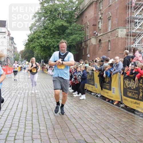 13.09.2026 - Kiel Lauf Yannick Fuchs http://msf.ph/oto/10423392 13.09.2026 09:44:37 Ziel 912, 958, 1849, 1866, 2045, 2212, 2787, 3198, 3209, 4098, 4316, 4693, 6895, 7121, 7356, 7430, 12161, 12218, 537, 793, 801, 1053, 1849, 2031, 2437, 2868, 3688, 4092, 4098, 4283, 4573, 6550, 6892, 7121, 7744, 7753, 8300, 11653, 11655, 12098, 12318, 12373, 12437, 1224, 2704, 4118, 5939, 6023, 7460, 8028, 9986, 10777, 11043, 11046, 11239, 12676, 4283, 5026, 6550, 8300, 11653, 11655, 12098 meine-sportfotos.de