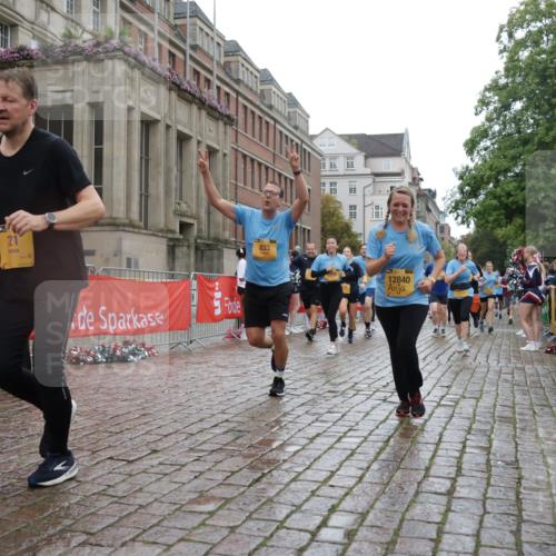 13.09.2026 - Kiel Lauf Yannick Fuchs http://msf.ph/oto/10423407 13.09.2026 10:58:42 Ziel 79, 1521, 2156, 2307, 2473, 2896, 2965, 4395, 6497, 7738, 7888, 8004, 8381, 8752, 8841, 9132, 9417, 10135, 11514, 11699, 12659, 12672, 91, 721, 819, 833, 971, 987, 1253, 1404, 1858, 1910, 1978, 2309, 2461, 2752, 2965, 3222, 3235, 3237, 3325, 3326, 3559, 3671, 3833, 3842, 4160, 4212, 4456, 5172, 5314, 5540, 5605, 5668, 5775, 6345, 6906, 6982, 7256, 7315, 7340, 7367, 7482, 7856, 7949, 8752, 9458, 9809, 9827, 9937, 10135, 10503, 10878, 11023, 905, 1778, 8253 meine-sportfotos.de