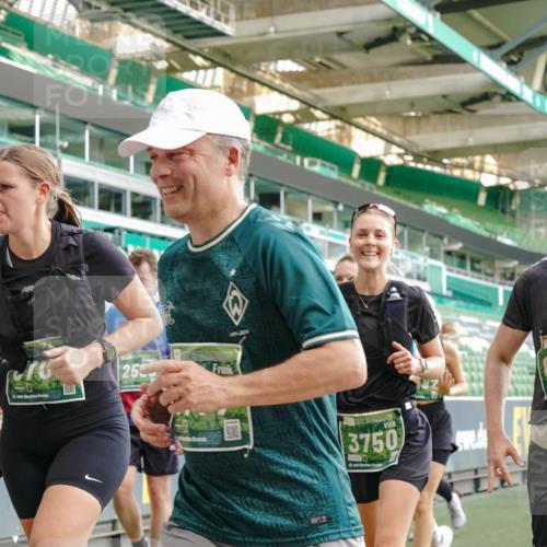 13.09.2026 - 21. swb-Marathon Bremen Michael Burmester http://msf.ph/oto/10423454 13.09.2026 13:23:24 Laufen im Stadion 137, 160, 182, 211, 324, 343, 434, 533, 571, 609, 708, 721, 739, 743, 892, 1157, 1178, 1259, 1273, 1331, 1471, 1597, 1598, 1657, 1669, 1691, 1746, 1788, 1883, 1944, 2213, 2252, 2286, 2290, 2433, 2445, 2465, 2475, 2495, 2503, 2504, 2526, 2619, 2632, 2660, 2685, 2711, 2768, 2776, 2936, 2964, 2968, 3252, 3282, 3288, 3289, 3292, 3312, 3347, 3351, 3364, 3395, 3423, 3447, 3505, 3530, 3559, 3682, 3727, 3770, 3784, 3819, 4020, 4054, 4231, 4406, 4407, 4431, 4466, 4467, 4584, 1506 meine-sportfotos.de