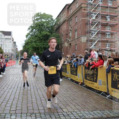 13.09.2026 - Kiel Lauf Yannick Fuchs http://msf.ph/oto/10423504 13.09.2026 09:44:48 Ziel 1224, 4693, 5939, 6023, 7356, 7460, 9986, 10777, 11046, 11239, 12218, 537, 793, 801, 912, 958, 1053, 1849, 1866, 2031, 2045, 2212, 2437, 2787, 2868, 3198, 3209, 3688, 4098, 4316, 4573, 6892, 6895, 7121, 7430, 7744, 12161, 12318, 12437, 98, 312, 2456, 2704, 2786, 3138, 3517, 3717, 4118, 5562, 6135, 8028, 8189, 11043, 12676, 537, 793, 2031, 4092, 7753, 12373, 12437 meine-sportfotos.de