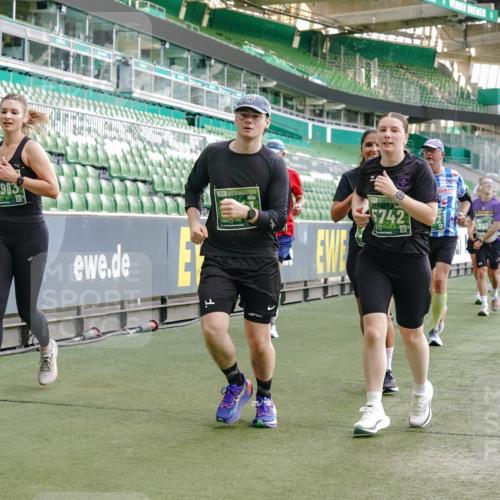 13.09.2026 - 21. swb-Marathon Bremen Michael Burmester http://msf.ph/oto/10423506 13.09.2026 13:23:26 Laufen im Stadion 137, 160, 182, 211, 324, 343, 434, 533, 571, 609, 708, 721, 739, 743, 892, 1157, 1178, 1259, 1273, 1331, 1471, 1597, 1598, 1657, 1669, 1691, 1746, 1788, 1883, 1944, 2213, 2252, 2286, 2290, 2433, 2445, 2465, 2475, 2495, 2503, 2504, 2526, 2571, 2619, 2632, 2660, 2685, 2711, 2768, 2776, 2936, 2964, 2968, 3252, 3282, 3288, 3289, 3292, 3312, 3347, 3351, 3364, 3395, 3423, 3447, 3505, 3530, 3559, 3682, 3727, 3770, 3784, 3819, 4020, 4054, 4231, 4406, 4407, 4431, 4466, 4467, 4584, 1506 meine-sportfotos.de