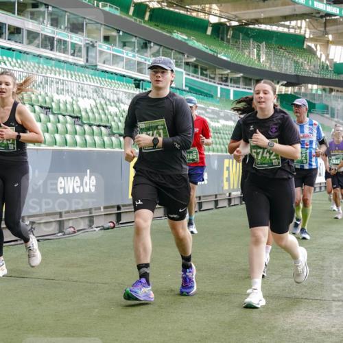 13.09.2026 - 21. swb-Marathon Bremen Michael Burmester http://msf.ph/oto/10423514 13.09.2026 13:23:26 Laufen im Stadion 137, 160, 182, 211, 324, 343, 434, 533, 571, 609, 708, 721, 739, 743, 892, 1157, 1178, 1259, 1273, 1331, 1471, 1597, 1598, 1657, 1669, 1691, 1746, 1788, 1883, 1944, 2213, 2252, 2286, 2290, 2433, 2445, 2465, 2475, 2495, 2503, 2504, 2526, 2571, 2619, 2632, 2660, 2685, 2711, 2768, 2776, 2936, 2964, 2968, 3252, 3282, 3288, 3289, 3292, 3312, 3347, 3351, 3364, 3395, 3423, 3447, 3505, 3530, 3559, 3682, 3727, 3770, 3784, 3819, 4020, 4054, 4231, 4406, 4407, 4431, 4466, 4467, 4584, 1506 meine-sportfotos.de