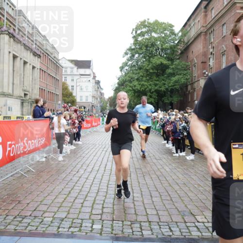 13.09.2026 - Kiel Lauf Yannick Fuchs http://msf.ph/oto/10423521 13.09.2026 09:44:49 Ziel 1224, 4118, 4693, 5939, 6023, 7356, 7460, 9986, 10777, 11043, 11046, 11239, 12218, 537, 793, 801, 912, 958, 1053, 1849, 1866, 2031, 2045, 2212, 2437, 2787, 2868, 3198, 3209, 3688, 4098, 4316, 4573, 6892, 6895, 7121, 7430, 7744, 12161, 12318, 12437, 98, 312, 2456, 2704, 2786, 3138, 3517, 3717, 5562, 6135, 8028, 8189, 10006, 12676, 537, 793, 2031, 2437, 4092, 7753, 12373, 12437 meine-sportfotos.de