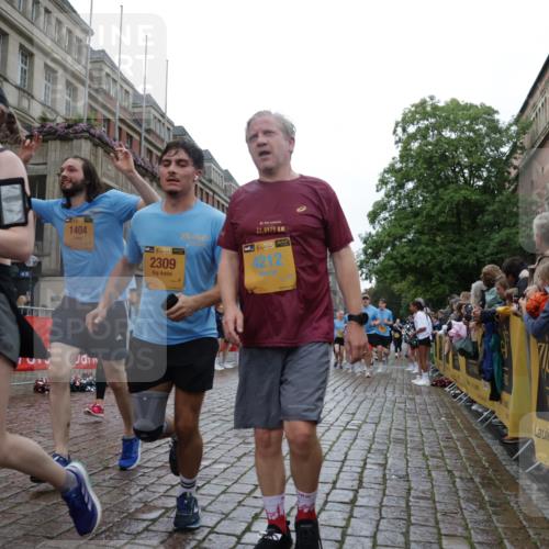 13.09.2026 - Kiel Lauf Yannick Fuchs http://msf.ph/oto/10423522 13.09.2026 10:58:51 Ziel 1094, 1521, 1729, 1990, 2156, 2265, 2307, 2473, 2559, 2896, 2994, 3943, 3944, 8059, 8348, 9306, 9313, 9387, 10969, 11087, 11699, 12223, 12520, 12694, 79, 91, 971, 1404, 1521, 1858, 1910, 1978, 2156, 2309, 2461, 2473, 2752, 2965, 3235, 3237, 3559, 3671, 3833, 3842, 4212, 4395, 4456, 5605, 5668, 5775, 6497, 6906, 7315, 7340, 7367, 7482, 7738, 7856, 7888, 7949, 8004, 8381, 8752, 8841, 9132, 9417, 9458, 9809, 9827, 9937, 10135, 10503, 10878, 11023, 12659, 12672, 724, 3480 meine-sportfotos.de