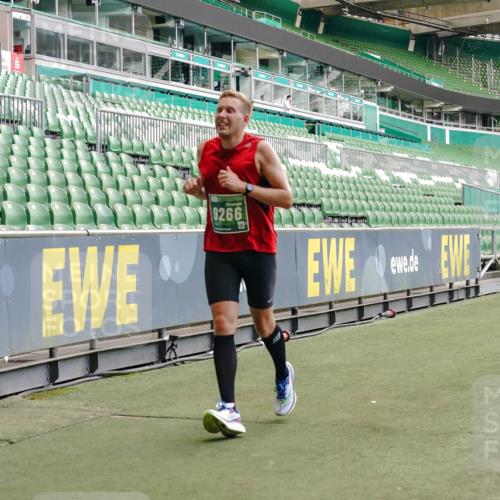 13.09.2026 - 21. swb-Marathon Bremen Michael Burmester http://msf.ph/oto/10423538 13.09.2026 13:00:32 Laufen im Stadion 135, 232, 242, 260, 318, 342, 440, 651, 687, 745, 1080, 1166, 1209, 1368, 1448, 1493, 1494, 1516, 1582, 1650, 1861, 1935, 1963, 2088, 2210, 2289, 2293, 2306, 2322, 2370, 2409, 2427, 2481, 2485, 2490, 2491, 2517, 2560, 2561, 2570, 2627, 2658, 2686, 2700, 2708, 2781, 2806, 2899, 2906, 2914, 2953, 2961, 2967, 3015, 3076, 3105, 3124, 3145, 3168, 3173, 3190, 3273, 3354, 3372, 3375, 3385, 3480, 3516, 3524, 3526, 3531, 3642, 3652, 3729, 3774, 3855, 3856, 3861, 3930 meine-sportfotos.de