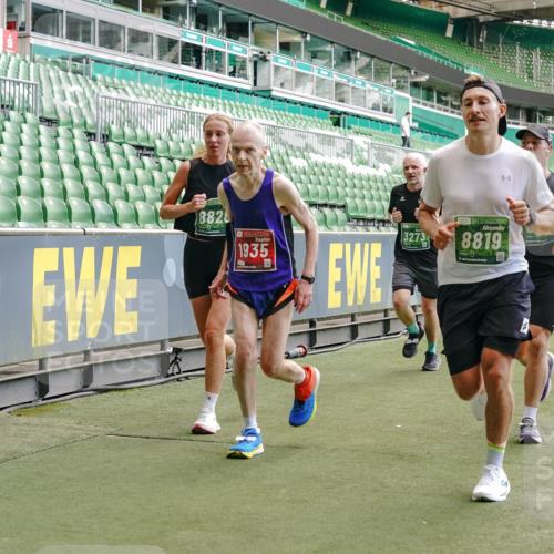13.09.2026 - 21. swb-Marathon Bremen Michael Burmester http://msf.ph/oto/10423632 13.09.2026 13:00:37 Laufen im Stadion 135, 232, 242, 260, 282, 318, 342, 440, 651, 687, 745, 1080, 1166, 1209, 1368, 1448, 1493, 1494, 1516, 1582, 1650, 1861, 1935, 1963, 2088, 2289, 2293, 2306, 2322, 2370, 2409, 2427, 2481, 2485, 2490, 2491, 2517, 2560, 2561, 2570, 2627, 2658, 2686, 2700, 2708, 2781, 2806, 2899, 2906, 2914, 2953, 2961, 2967, 3015, 3076, 3105, 3124, 3145, 3168, 3173, 3190, 3273, 3354, 3372, 3374, 3375, 3385, 3480, 3524, 3526, 3531, 3642, 3652, 3729, 3774, 3855, 3856, 3861, 3930 meine-sportfotos.de
