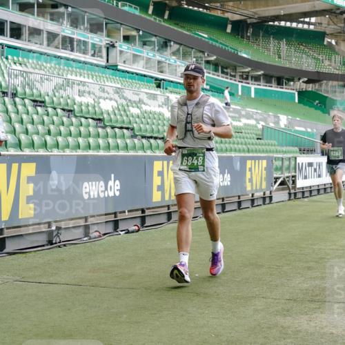 13.09.2026 - 21. swb-Marathon Bremen Michael Burmester http://msf.ph/oto/10423699 13.09.2026 13:00:39 Laufen im Stadion 135, 232, 242, 260, 282, 318, 342, 440, 651, 687, 745, 1080, 1166, 1209, 1368, 1448, 1493, 1494, 1516, 1582, 1650, 1861, 1935, 1963, 2088, 2289, 2293, 2306, 2322, 2370, 2409, 2427, 2481, 2485, 2490, 2491, 2517, 2560, 2561, 2570, 2627, 2658, 2686, 2700, 2708, 2781, 2806, 2899, 2906, 2914, 2953, 2961, 2967, 3015, 3076, 3105, 3124, 3145, 3168, 3173, 3190, 3273, 3354, 3372, 3374, 3375, 3385, 3480, 3524, 3526, 3531, 3642, 3652, 3729, 3774, 3855, 3856, 3861, 3930 meine-sportfotos.de