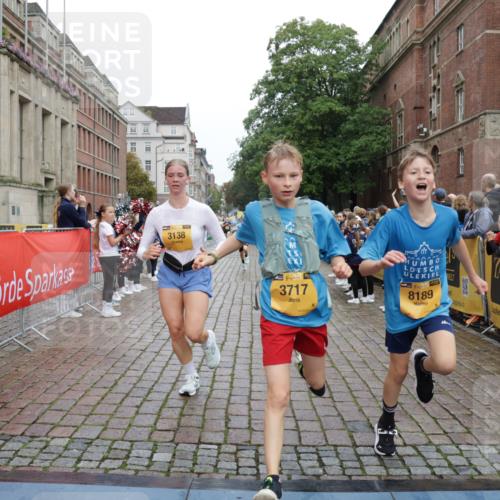 13.09.2026 - Kiel Lauf Yannick Fuchs http://msf.ph/oto/10423709 13.09.2026 09:45:03 Ziel 98, 312, 2456, 2704, 2786, 3138, 3517, 3717, 4118, 5562, 6135, 8028, 8189, 11043, 12676, 912, 958, 1224, 1866, 2045, 2212, 2787, 3198, 3209, 4316, 4693, 5939, 6023, 6895, 7356, 7430, 7460, 9986, 10777, 11046, 11239, 12161, 12218, 1503, 2282, 3479, 3503, 3507, 4606, 5103, 5399, 5400, 5672, 5811, 6097, 6098, 6556, 8854, 9425, 9760, 9897, 10006, 12347, 12348, 12351, 801, 958, 1053, 1849, 1866, 2045, 2212, 2868, 4098, 7744, 12318 meine-sportfotos.de