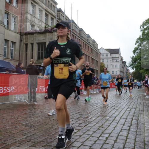 13.09.2026 - Kiel Lauf Yannick Fuchs http://msf.ph/oto/10423714 13.09.2026 10:59:12 Ziel 724, 2385, 2639, 2862, 3332, 3480, 4192, 4609, 5188, 5519, 5836, 7417, 9227, 9242, 9405, 10167, 10255, 10551, 10871, 11126, 11350, 12482, 79, 788, 1085, 1094, 1521, 1729, 1990, 2156, 2265, 2307, 2473, 2557, 2559, 2896, 2994, 3943, 3944, 6497, 7757, 8004, 8059, 8188, 8348, 8841, 9306, 9313, 9387, 10167, 10654, 10655, 10969, 11087, 11585, 11699, 12223, 12520, 12659, 12672, 620, 1825, 1835, 2394, 2771, 2828, 4342, 5891, 5977, 5987, 6693, 7066, 7112, 7734, 10799, 79 meine-sportfotos.de