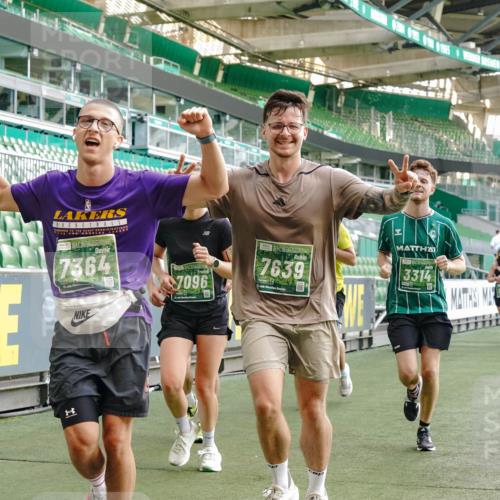 13.09.2026 - 21. swb-Marathon Bremen Michael Burmester http://msf.ph/oto/10423715 13.09.2026 13:23:32 Laufen im Stadion 137, 160, 182, 211, 324, 343, 434, 533, 571, 609, 708, 721, 739, 743, 752, 892, 1157, 1178, 1259, 1273, 1331, 1471, 1597, 1598, 1657, 1669, 1691, 1746, 1788, 1883, 1944, 2213, 2252, 2286, 2290, 2433, 2445, 2465, 2475, 2483, 2495, 2503, 2504, 2526, 2571, 2619, 2685, 2711, 2768, 2776, 2936, 2968, 3252, 3282, 3288, 3289, 3292, 3312, 3347, 3351, 3364, 3395, 3423, 3447, 3505, 3530, 3559, 3682, 3727, 3770, 3784, 3819, 4020, 4054, 4231, 4406, 4407, 4431, 4466, 4467, 4584, 1506 meine-sportfotos.de