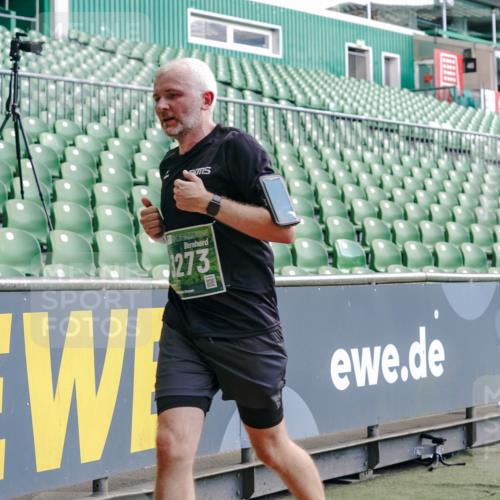 13.09.2026 - 21. swb-Marathon Bremen Michael Burmester http://msf.ph/oto/10423717 13.09.2026 13:00:40 Laufen im Stadion 135, 232, 242, 260, 282, 318, 342, 440, 651, 687, 745, 1080, 1166, 1209, 1368, 1448, 1493, 1494, 1516, 1582, 1650, 1861, 1935, 1963, 2088, 2289, 2293, 2306, 2322, 2370, 2409, 2427, 2481, 2485, 2490, 2491, 2517, 2560, 2561, 2570, 2627, 2658, 2686, 2700, 2708, 2781, 2806, 2899, 2906, 2914, 2953, 2961, 2967, 3015, 3076, 3105, 3124, 3145, 3168, 3173, 3190, 3273, 3354, 3372, 3374, 3375, 3385, 3480, 3524, 3526, 3531, 3642, 3652, 3729, 3774, 3855, 3856, 3861, 3930 meine-sportfotos.de