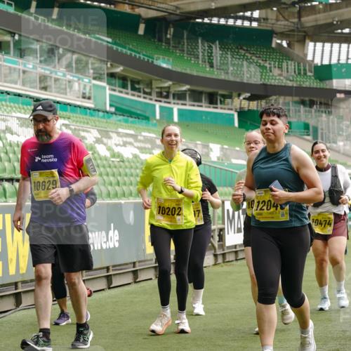 13.09.2026 - 21. swb-Marathon Bremen Michael Burmester http://msf.ph/oto/10423722 13.09.2026 10:46:38 Laufen im Stadion 10137, 10161, 10194, 10202, 10242, 10349, 10430, 10472, 10524, 10535, 10600, 10651, 10895, 10933, 10970, 11050, 11181, 11200, 11244, 11296, 11309, 11367, 11457, 11529, 11530, 11546, 11573, 11574, 11579, 11639, 11675, 11709, 11760, 11821, 12089, 12153, 12177, 12178, 12211, 12285, 12316, 12317, 12374, 12422, 12462, 12539, 10002, 10004, 10005, 10148, 10271, 10303, 10325, 10330, 10335, 10361, 10362, 10459, 10513, 10756, 10779, 10882, 10997 meine-sportfotos.de