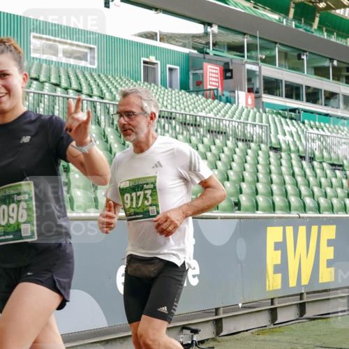 13.09.2026 - 21. swb-Marathon Bremen Michael Burmester http://msf.ph/oto/10423789 13.09.2026 13:23:34 Laufen im Stadion 137, 160, 182, 211, 324, 343, 434, 533, 548, 571, 609, 708, 721, 739, 743, 752, 892, 1157, 1178, 1259, 1273, 1331, 1471, 1597, 1598, 1657, 1669, 1691, 1746, 1788, 1883, 1944, 2213, 2252, 2286, 2290, 2433, 2445, 2465, 2475, 2483, 2495, 2503, 2504, 2526, 2571, 2619, 2685, 2711, 2768, 2776, 2936, 2968, 3252, 3282, 3288, 3289, 3292, 3312, 3347, 3351, 3364, 3395, 3423, 3447, 3505, 3530, 3559, 3727, 3770, 3784, 3819, 4020, 4054, 4231, 4406, 4407, 4431, 4466, 4467, 4584, 1506 meine-sportfotos.de