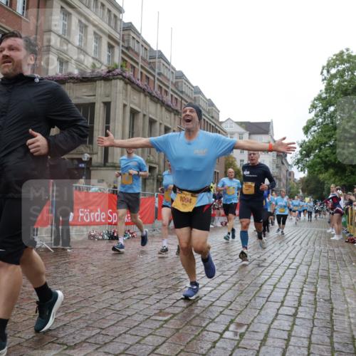 13.09.2026 - Kiel Lauf Yannick Fuchs http://msf.ph/oto/10423922 13.09.2026 10:59:30 Ziel 620, 683, 1835, 2354, 2394, 2771, 2828, 3108, 3113, 3348, 3663, 4342, 5382, 5891, 5977, 5987, 6693, 7066, 7112, 7734, 8208, 9684, 9700, 9778, 9971, 10157, 10453, 10536, 10799, 11016, 11177, 11202, 11340, 12359, 12408, 724, 788, 1085, 1094, 1825, 1990, 2265, 2385, 2557, 2639, 2862, 3332, 3480, 4192, 4342, 4609, 4897, 5188, 5519, 5836, 7417, 7527, 7757, 8188, 9227, 9242, 9405, 10167, 10251, 10255, 10551, 10654, 10655, 10871, 11126, 11585, 12520, 1729 meine-sportfotos.de