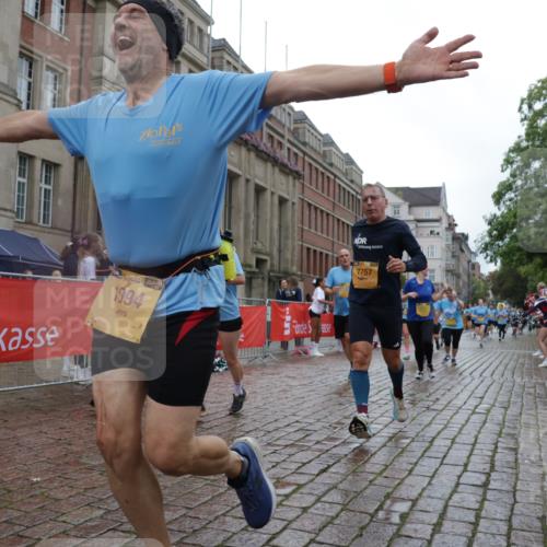 13.09.2026 - Kiel Lauf Yannick Fuchs http://msf.ph/oto/10423933 13.09.2026 10:59:31 Ziel 620, 683, 1835, 2354, 2394, 2771, 2828, 3108, 3113, 3348, 3663, 5173, 5382, 5608, 5891, 5977, 5987, 6693, 7066, 7112, 7734, 8208, 9684, 9700, 9778, 9971, 10157, 10453, 10536, 10799, 11016, 11177, 11202, 12359, 12408, 724, 788, 1085, 1094, 1825, 1990, 2385, 2557, 2639, 2862, 3332, 3480, 4192, 4342, 4609, 4897, 5188, 5519, 5836, 5891, 7417, 7527, 7734, 7757, 8188, 9227, 9242, 9405, 10167, 10251, 10255, 10551, 10654, 10655, 10871, 11126, 11585, 1729 meine-sportfotos.de