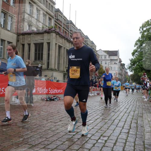13.09.2026 - Kiel Lauf Yannick Fuchs http://msf.ph/oto/10423940 13.09.2026 10:59:31 Ziel 620, 683, 1835, 2354, 2394, 2771, 2828, 3108, 3113, 3348, 3663, 5173, 5382, 5608, 5891, 5977, 5987, 6693, 7066, 7112, 7734, 8208, 9684, 9700, 9778, 9971, 10157, 10453, 10536, 10799, 11016, 11177, 11202, 12359, 12408, 724, 788, 1085, 1094, 1825, 1990, 2385, 2557, 2639, 2862, 3332, 3480, 4192, 4342, 4609, 4897, 5188, 5519, 5836, 5891, 7417, 7527, 7734, 7757, 8188, 9227, 9242, 9405, 10167, 10251, 10255, 10551, 10654, 10655, 10871, 11126, 11585, 1729 meine-sportfotos.de