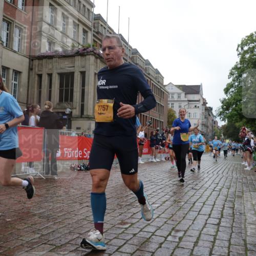 13.09.2026 - Kiel Lauf Yannick Fuchs http://msf.ph/oto/10423941 13.09.2026 10:59:31 Ziel 620, 683, 1835, 2354, 2394, 2771, 2828, 3108, 3113, 3348, 3663, 5173, 5382, 5608, 5891, 5977, 5987, 6693, 7066, 7112, 7734, 8208, 9684, 9700, 9778, 9971, 10157, 10453, 10536, 10799, 11016, 11177, 11202, 12359, 12408, 724, 788, 1085, 1094, 1825, 1990, 2385, 2557, 2639, 2862, 3332, 3480, 4192, 4342, 4609, 4897, 5188, 5519, 5836, 5891, 7417, 7527, 7734, 7757, 8188, 9227, 9242, 9405, 10167, 10251, 10255, 10551, 10654, 10655, 10871, 11126, 11585, 1729 meine-sportfotos.de