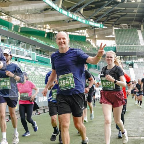 13.09.2026 - 21. swb-Marathon Bremen Michael Burmester http://msf.ph/oto/10423953 13.09.2026 13:23:39 Laufen im Stadion 137, 160, 182, 211, 324, 434, 533, 548, 571, 609, 708, 721, 739, 743, 752, 892, 1157, 1178, 1259, 1273, 1331, 1471, 1597, 1598, 1657, 1691, 1746, 1788, 1883, 1944, 2095, 2213, 2252, 2286, 2312, 2323, 2433, 2445, 2465, 2475, 2483, 2495, 2503, 2504, 2526, 2571, 2619, 2685, 2711, 2768, 2776, 2936, 2968, 3252, 3282, 3288, 3289, 3292, 3312, 3347, 3351, 3364, 3381, 3395, 3423, 3447, 3505, 3530, 3559, 3727, 3770, 3784, 3819, 4020, 4054, 4231, 4406, 4407, 4431, 4466, 4467, 4584 meine-sportfotos.de