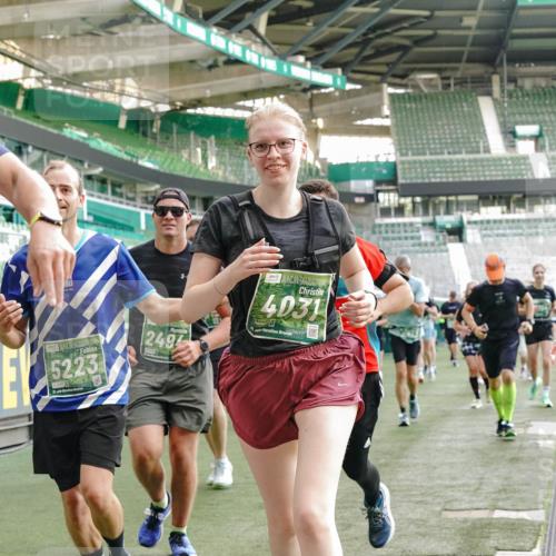 13.09.2026 - 21. swb-Marathon Bremen Michael Burmester http://msf.ph/oto/10424001 13.09.2026 13:23:41 Laufen im Stadion 137, 160, 182, 211, 324, 434, 533, 548, 571, 609, 708, 721, 739, 743, 752, 892, 1157, 1178, 1259, 1273, 1331, 1463, 1471, 1597, 1598, 1657, 1691, 1746, 1788, 1883, 1944, 2095, 2213, 2252, 2286, 2312, 2323, 2433, 2445, 2465, 2475, 2483, 2495, 2503, 2504, 2526, 2571, 2685, 2711, 2768, 2776, 2936, 2968, 3252, 3282, 3288, 3289, 3292, 3312, 3347, 3351, 3364, 3381, 3395, 3423, 3447, 3505, 3530, 3559, 3727, 3770, 3784, 3819, 4020, 4054, 4231, 4406, 4407, 4431, 4466, 4467, 4584 meine-sportfotos.de