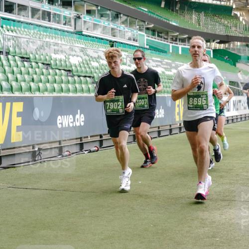 13.09.2026 - 21. swb-Marathon Bremen Michael Burmester http://msf.ph/oto/10424006 13.09.2026 13:00:49 Laufen im Stadion 135, 232, 242, 260, 282, 318, 342, 440, 651, 687, 745, 930, 1067, 1080, 1209, 1368, 1448, 1493, 1494, 1582, 1650, 1861, 1896, 1935, 1963, 2088, 2289, 2293, 2306, 2322, 2370, 2409, 2427, 2481, 2485, 2490, 2491, 2517, 2560, 2561, 2570, 2627, 2658, 2686, 2700, 2708, 2781, 2806, 2906, 2914, 2953, 2961, 2967, 3015, 3076, 3105, 3124, 3145, 3168, 3173, 3273, 3354, 3372, 3374, 3375, 3385, 3480, 3524, 3526, 3642, 3729, 3774, 3855, 3856, 3861, 3930 meine-sportfotos.de