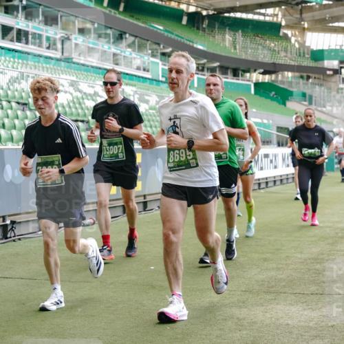 13.09.2026 - 21. swb-Marathon Bremen Michael Burmester http://msf.ph/oto/10424016 13.09.2026 13:00:50 Laufen im Stadion 135, 232, 242, 260, 282, 318, 342, 440, 651, 687, 745, 930, 1067, 1080, 1209, 1368, 1448, 1493, 1494, 1582, 1650, 1861, 1896, 1935, 1963, 2088, 2289, 2293, 2306, 2322, 2370, 2409, 2427, 2481, 2485, 2490, 2491, 2517, 2560, 2561, 2570, 2627, 2658, 2686, 2700, 2708, 2781, 2806, 2906, 2914, 2953, 2961, 2967, 3015, 3076, 3105, 3124, 3145, 3168, 3173, 3273, 3354, 3372, 3374, 3375, 3385, 3480, 3524, 3526, 3642, 3729, 3774, 3855, 3856, 3861, 3930 meine-sportfotos.de