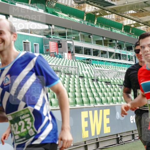 13.09.2026 - 21. swb-Marathon Bremen Michael Burmester http://msf.ph/oto/10424031 13.09.2026 13:23:42 Laufen im Stadion 137, 160, 182, 211, 324, 434, 533, 548, 571, 609, 708, 721, 739, 743, 752, 892, 1157, 1178, 1259, 1273, 1331, 1463, 1471, 1597, 1598, 1657, 1691, 1746, 1788, 1883, 1944, 2095, 2213, 2252, 2286, 2312, 2323, 2433, 2445, 2465, 2475, 2483, 2495, 2503, 2504, 2526, 2571, 2685, 2711, 2768, 2776, 2936, 2968, 3252, 3282, 3288, 3289, 3292, 3298, 3312, 3347, 3351, 3364, 3381, 3395, 3423, 3447, 3505, 3530, 3559, 3727, 3770, 3784, 3819, 4020, 4054, 4231, 4406, 4407, 4431, 4466, 4467, 4584 meine-sportfotos.de