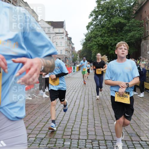13.09.2026 - Kiel Lauf Yannick Fuchs http://msf.ph/oto/10424101 13.09.2026 09:45:29 Ziel 1023, 1503, 1579, 2017, 2835, 3408, 5103, 5369, 5399, 5811, 6038, 7854, 8152, 8854, 9456, 10498, 11939, 12069, 12347, 98, 312, 2282, 2456, 2704, 2786, 3138, 3479, 3503, 3507, 3517, 3717, 4118, 4606, 5400, 5562, 5672, 6097, 6098, 6135, 6556, 8028, 8189, 8854, 9425, 9760, 9897, 10006, 11043, 12348, 12351, 12676, 2788, 3025, 3974, 4413, 4569, 5511, 7202, 7349, 7572, 8126, 9841, 10142, 10392, 10445, 12281, 2704, 4118, 5939, 6023, 10777, 11239 meine-sportfotos.de