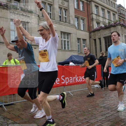 13.09.2026 - Kiel Lauf Yannick Fuchs http://msf.ph/oto/10424113 13.09.2026 10:59:50 Ziel 469, 747, 988, 1002, 1895, 1948, 2287, 3063, 3607, 5261, 5627, 6295, 7350, 7543, 7954, 8120, 9299, 10916, 11007, 11377, 11415, 620, 683, 1825, 1835, 2354, 2394, 2639, 2771, 2828, 3108, 3113, 3176, 3348, 3663, 4342, 4897, 5173, 5382, 5519, 5608, 5891, 5977, 5987, 6693, 7066, 7112, 7350, 7454, 7527, 7614, 7734, 8208, 8234, 8723, 8884, 9227, 9242, 9684, 9700, 9778, 9971, 10157, 10251, 10453, 10536, 10799, 10871, 10918, 11016, 11177, 12359, 12408, 173, 10255 meine-sportfotos.de