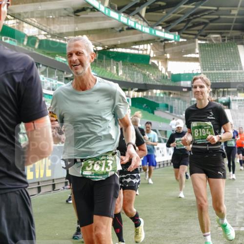 13.09.2026 - 21. swb-Marathon Bremen Michael Burmester http://msf.ph/oto/10424120 13.09.2026 13:23:46 Laufen im Stadion 137, 160, 182, 211, 324, 434, 533, 548, 571, 609, 708, 721, 739, 743, 752, 892, 1157, 1178, 1259, 1273, 1331, 1463, 1471, 1597, 1598, 1657, 1691, 1746, 1788, 1883, 1944, 2095, 2213, 2252, 2286, 2312, 2323, 2433, 2445, 2465, 2475, 2483, 2495, 2503, 2504, 2526, 2571, 2711, 2768, 2776, 2936, 2968, 3252, 3282, 3288, 3289, 3292, 3298, 3312, 3347, 3351, 3364, 3381, 3395, 3423, 3447, 3505, 3530, 3559, 3727, 3770, 3784, 3819, 4020, 4054, 4231, 4406, 4407, 4431, 4466, 4467, 4584 meine-sportfotos.de