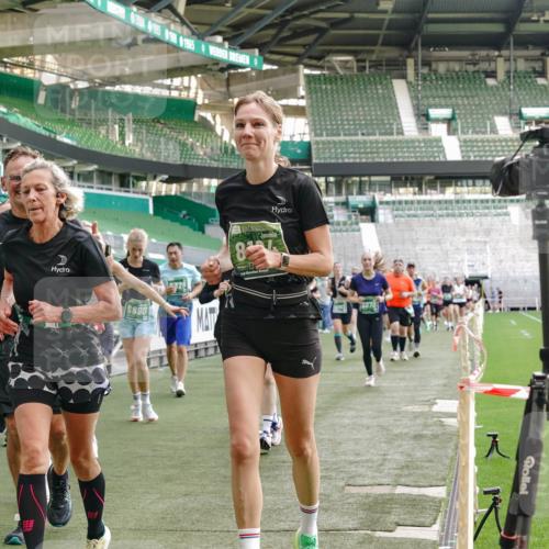 13.09.2026 - 21. swb-Marathon Bremen Michael Burmester http://msf.ph/oto/10424133 13.09.2026 13:23:47 Laufen im Stadion 137, 160, 182, 211, 324, 434, 533, 548, 571, 609, 708, 721, 739, 743, 752, 892, 1157, 1178, 1259, 1273, 1331, 1463, 1471, 1597, 1598, 1657, 1691, 1746, 1788, 1883, 1944, 2095, 2213, 2252, 2286, 2312, 2323, 2433, 2445, 2465, 2475, 2483, 2495, 2503, 2504, 2526, 2571, 2768, 2776, 2936, 2968, 3252, 3282, 3288, 3289, 3292, 3298, 3312, 3347, 3364, 3381, 3395, 3423, 3447, 3505, 3530, 3559, 3727, 3770, 3784, 3819, 4020, 4054, 4231, 4406, 4407, 4431, 4466, 4467, 4584 meine-sportfotos.de