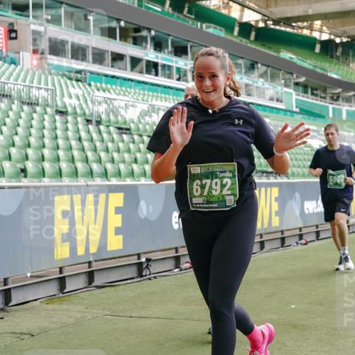 13.09.2026 - 21. swb-Marathon Bremen Michael Burmester http://msf.ph/oto/10424156 13.09.2026 13:00:53 Laufen im Stadion 135, 242, 260, 282, 318, 342, 440, 651, 687, 745, 930, 1067, 1080, 1209, 1368, 1448, 1493, 1494, 1582, 1650, 1861, 1896, 1935, 1963, 2033, 2088, 2289, 2293, 2306, 2322, 2370, 2409, 2427, 2481, 2485, 2490, 2491, 2517, 2560, 2561, 2570, 2627, 2658, 2686, 2700, 2708, 2781, 2806, 2906, 2914, 2961, 2967, 3076, 3105, 3145, 3168, 3173, 3273, 3354, 3372, 3374, 3375, 3385, 3480, 3524, 3526, 3642, 3729, 3774, 3855, 3856, 3861, 3930 meine-sportfotos.de