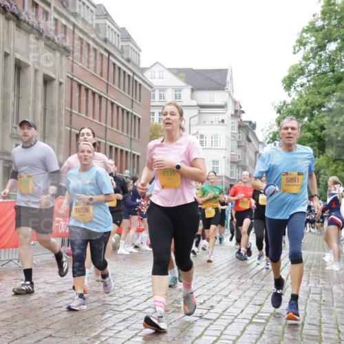 13.09.2026 - Kiel Lauf Yannick Fuchs http://msf.ph/oto/10424164 13.09.2026 10:59:54 Ziel 469, 988, 1002, 1562, 1728, 1895, 1948, 2287, 3063, 4509, 5261, 5627, 6295, 7398, 7543, 7954, 8120, 9271, 9299, 11007, 11377, 11415, 620, 683, 747, 1825, 1835, 2354, 2394, 2771, 2828, 3108, 3113, 3176, 3348, 3607, 3663, 4342, 5173, 5382, 5608, 5891, 5977, 5987, 6693, 7066, 7112, 7350, 7454, 7527, 7614, 7734, 8208, 8234, 8723, 8884, 9684, 9700, 9778, 9971, 10157, 10453, 10536, 10799, 10916, 10918, 11016, 11177, 12359, 12408, 173, 327, 3121, 4342, 5891, 7066, 7734 meine-sportfotos.de