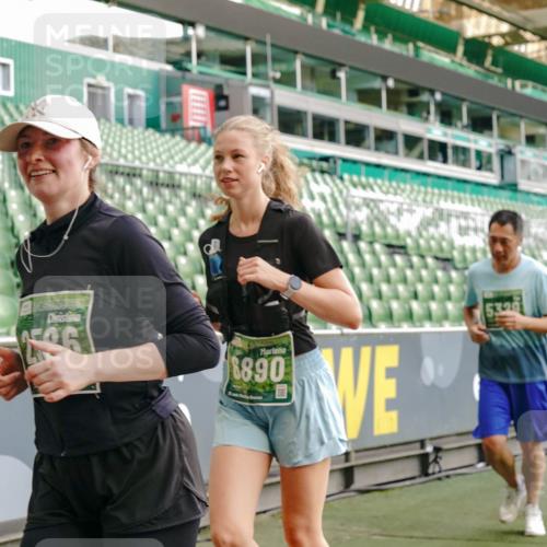 13.09.2026 - 21. swb-Marathon Bremen Michael Burmester http://msf.ph/oto/10424218 13.09.2026 13:23:51 Laufen im Stadion 137, 160, 182, 211, 324, 434, 533, 548, 571, 609, 708, 721, 723, 739, 743, 752, 892, 1157, 1178, 1259, 1273, 1331, 1463, 1471, 1597, 1598, 1691, 1746, 1788, 1883, 1944, 2095, 2211, 2213, 2252, 2286, 2312, 2323, 2433, 2445, 2465, 2475, 2483, 2495, 2497, 2503, 2504, 2526, 2571, 2768, 2776, 2936, 2968, 3252, 3282, 3288, 3289, 3292, 3298, 3312, 3347, 3364, 3381, 3395, 3423, 3447, 3505, 3530, 3559, 3727, 3770, 3819, 4020, 4054, 4231, 4406, 4407, 4431, 4466, 4467, 4584 meine-sportfotos.de