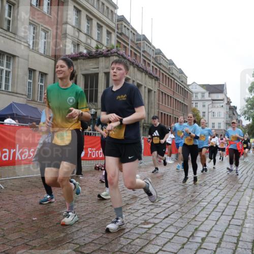 13.09.2026 - Kiel Lauf Yannick Fuchs http://msf.ph/oto/10424242 13.09.2026 10:59:59 Ziel 753, 964, 1562, 1728, 1895, 1948, 2287, 3063, 4509, 5261, 6295, 7398, 7954, 8120, 9140, 9271, 9299, 10996, 11007, 11377, 11415, 469, 620, 683, 747, 988, 1002, 1835, 2354, 2394, 2771, 3063, 3108, 3113, 3176, 3348, 3607, 3663, 5173, 5261, 5382, 5608, 5627, 5977, 6693, 7112, 7350, 7454, 7543, 7614, 8208, 8234, 8723, 8884, 9700, 9778, 9971, 10157, 10799, 10916, 10918, 11016, 11177, 12359, 12408, 173, 327, 1036, 2150, 2151, 2187, 2558, 3121, 2828, 4342, 5891, 7066, 7734 meine-sportfotos.de