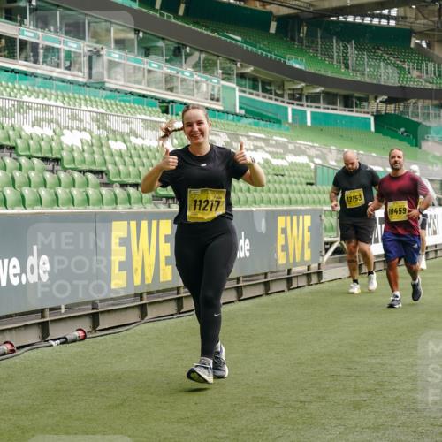13.09.2026 - 21. swb-Marathon Bremen Michael Burmester http://msf.ph/oto/10424272 13.09.2026 10:47:03 Laufen im Stadion 10161, 10349, 10472, 10535, 10895, 10933, 10970, 11050, 11104, 11181, 11244, 11296, 11309, 11367, 11457, 11529, 11530, 11546, 11573, 11574, 11579, 11639, 11663, 11675, 11709, 11760, 11821, 12157, 12177, 12178, 12211, 12285, 12316, 12317, 12340, 12374, 12422, 12462, 10002, 10004, 10005, 10176, 10271, 10295, 10303, 10325, 10330, 10335, 10361, 10362, 10459, 10513, 10629, 10756, 10779, 10882, 10997, 10999, 11233, 11307, 11355 meine-sportfotos.de