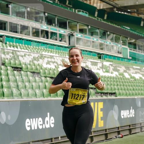 13.09.2026 - 21. swb-Marathon Bremen Michael Burmester http://msf.ph/oto/10424280 13.09.2026 10:47:04 Laufen im Stadion 10161, 10349, 10472, 10535, 10895, 10933, 10970, 11050, 11104, 11181, 11244, 11296, 11309, 11367, 11457, 11529, 11530, 11546, 11573, 11574, 11579, 11639, 11663, 11675, 11709, 11760, 11821, 12157, 12211, 12285, 12316, 12317, 12340, 12374, 12422, 12462, 10002, 10004, 10005, 10176, 10271, 10295, 10303, 10325, 10330, 10335, 10361, 10362, 10459, 10513, 10629, 10756, 10779, 10882, 10997, 10999, 11233, 11307, 11355 meine-sportfotos.de
