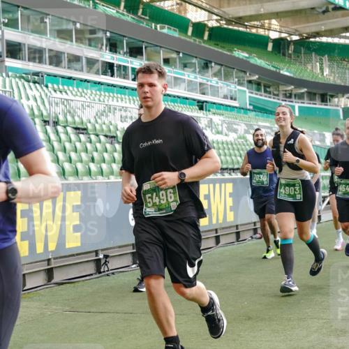 13.09.2026 - 21. swb-Marathon Bremen Michael Burmester http://msf.ph/oto/10424299 13.09.2026 13:23:54 Laufen im Stadion 137, 160, 182, 211, 324, 434, 533, 548, 571, 609, 708, 721, 723, 739, 743, 752, 892, 1157, 1178, 1259, 1273, 1331, 1463, 1471, 1597, 1598, 1691, 1746, 1788, 1883, 1944, 2095, 2211, 2213, 2252, 2286, 2312, 2323, 2433, 2445, 2465, 2475, 2483, 2495, 2497, 2503, 2504, 2526, 2571, 2644, 2768, 2776, 2936, 2968, 3252, 3282, 3288, 3289, 3292, 3298, 3306, 3312, 3347, 3364, 3381, 3395, 3423, 3447, 3505, 3530, 3559, 3727, 3770, 3819, 4020, 4054, 4231, 4406, 4407, 4431, 4466, 4467, 4584 meine-sportfotos.de