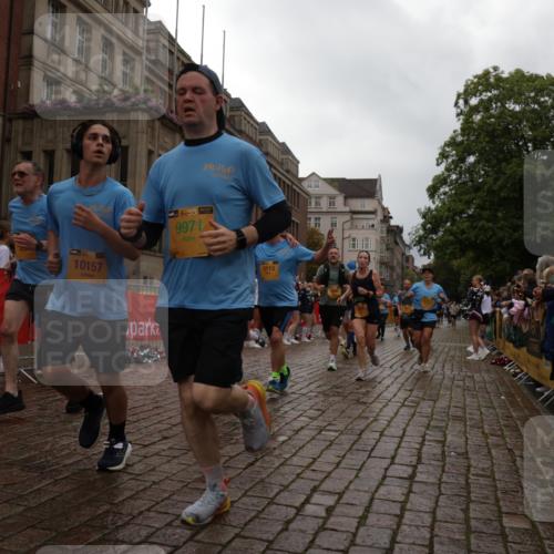 13.09.2026 - Kiel Lauf Yannick Fuchs http://msf.ph/oto/10424357 13.09.2026 11:00:07 Ziel 173, 327, 753, 964, 1078, 1728, 2382, 2490, 3121, 3775, 4437, 6520, 6897, 7398, 7438, 7945, 9140, 9690, 10420, 10996, 11503, 11607, 469, 620, 683, 747, 988, 1002, 1562, 1895, 1948, 2287, 3063, 3108, 3113, 3176, 3348, 3607, 3663, 4509, 5173, 5261, 5382, 5608, 5627, 6295, 7350, 7454, 7543, 7614, 7954, 8120, 8234, 8723, 8884, 9271, 9299, 9971, 10157, 10916, 10918, 11007, 11377, 11415, 12408, 893, 1036, 1518, 1896, 1897, 2150, 2151, 2187, 2558, 2915, 3793, 10674, 620, 683, 3113 meine-sportfotos.de