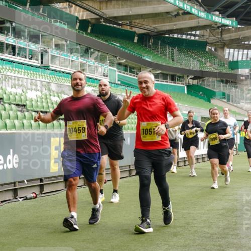 13.09.2026 - 21. swb-Marathon Bremen Michael Burmester http://msf.ph/oto/10424359 13.09.2026 10:47:06 Laufen im Stadion 10161, 10349, 10472, 10535, 10895, 10933, 10970, 11050, 11104, 11181, 11244, 11262, 11296, 11309, 11367, 11457, 11529, 11530, 11546, 11573, 11574, 11579, 11639, 11663, 11675, 11709, 11760, 11821, 12157, 12211, 12285, 12316, 12317, 12340, 12374, 12422, 12444, 12462, 10002, 10004, 10005, 10176, 10271, 10295, 10303, 10325, 10335, 10361, 10362, 10459, 10513, 10629, 10756, 10779, 10882, 10997, 10999, 11233, 11307, 11355 meine-sportfotos.de