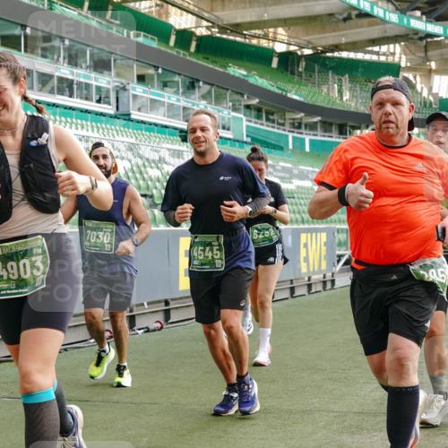 13.09.2026 - 21. swb-Marathon Bremen Michael Burmester http://msf.ph/oto/10424388 13.09.2026 13:23:56 Laufen im Stadion 137, 160, 182, 211, 324, 434, 533, 548, 571, 609, 708, 721, 723, 739, 743, 752, 892, 1157, 1178, 1259, 1273, 1331, 1463, 1471, 1597, 1598, 1691, 1746, 1788, 1944, 2095, 2211, 2213, 2252, 2286, 2312, 2323, 2433, 2445, 2465, 2475, 2483, 2495, 2497, 2503, 2504, 2526, 2571, 2644, 2768, 2776, 2936, 2968, 3252, 3282, 3288, 3289, 3292, 3298, 3306, 3312, 3347, 3364, 3381, 3395, 3423, 3447, 3505, 3530, 3559, 3727, 3770, 3819, 4054, 4231, 4406, 4407, 4431, 4466, 4467, 4584 meine-sportfotos.de