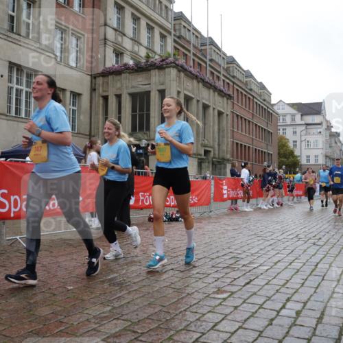 13.09.2026 - Kiel Lauf Yannick Fuchs http://msf.ph/oto/10424436 13.09.2026 11:00:15 Ziel 173, 327, 1036, 1078, 2150, 2151, 2187, 2382, 2490, 2558, 3121, 3775, 4239, 4437, 6520, 6897, 7438, 7945, 9690, 10420, 11182, 11220, 11471, 11503, 11607, 469, 747, 753, 964, 988, 1002, 1562, 1728, 1895, 1948, 2287, 3063, 3607, 4437, 4509, 5261, 5627, 6295, 7350, 7398, 7543, 7954, 8120, 9140, 9271, 9299, 10916, 10996, 11007, 11377, 11415, 362, 893, 1518, 1650, 1896, 1897, 2233, 2267, 2915, 3793, 4261, 10674, 683, 3113, 3176, 7614 meine-sportfotos.de