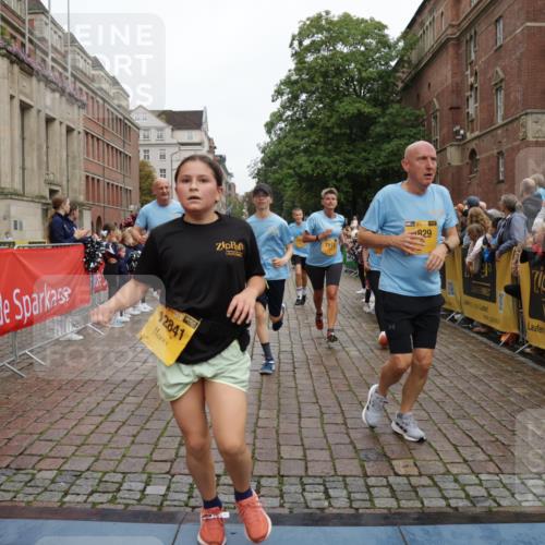 13.09.2026 - Kiel Lauf Yannick Fuchs http://msf.ph/oto/10424464 13.09.2026 09:45:57 Ziel 557, 1415, 1418, 2127, 3142, 3301, 4909, 4910, 5234, 5511, 5757, 5829, 7572, 7911, 7924, 8244, 8611, 8859, 9841, 10036, 10719, 12374, 12841, 1023, 1503, 1579, 2017, 2788, 2835, 3025, 3408, 3974, 4413, 4569, 5103, 5369, 5399, 5511, 5811, 6038, 7202, 7349, 7854, 8126, 8152, 9456, 10142, 10392, 10445, 10498, 11939, 12069, 12281, 442, 2482, 3052, 3954, 4918, 5855, 5955, 6732, 7015, 7308, 8125, 10203, 10685, 10898, 11076, 11078, 1503, 2017, 2282, 3408, 5103, 5369, 5399 meine-sportfotos.de