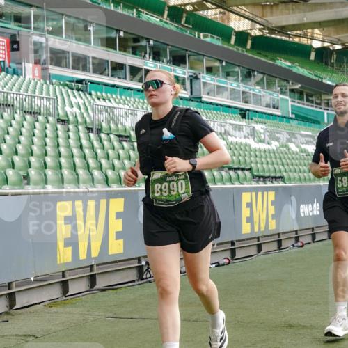 13.09.2026 - 21. swb-Marathon Bremen Michael Burmester http://msf.ph/oto/10424483 13.09.2026 13:23:59 Laufen im Stadion 137, 160, 182, 211, 324, 434, 533, 548, 609, 708, 721, 723, 739, 743, 752, 892, 1178, 1259, 1273, 1331, 1463, 1471, 1491, 1597, 1598, 1691, 1746, 1788, 1944, 2095, 2211, 2213, 2252, 2286, 2312, 2323, 2433, 2445, 2465, 2475, 2483, 2495, 2497, 2503, 2504, 2526, 2571, 2644, 2768, 2776, 2936, 2968, 3252, 3282, 3288, 3289, 3292, 3298, 3306, 3312, 3347, 3364, 3381, 3395, 3423, 3447, 3505, 3530, 3559, 3727, 3770, 3819, 4054, 4231, 4406, 4407, 4431, 4466, 4467, 4584 meine-sportfotos.de