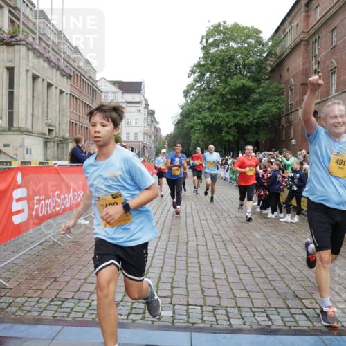 13.09.2026 - Kiel Lauf Yannick Fuchs http://msf.ph/oto/10424629 13.09.2026 09:46:08 Ziel 1415, 2482, 3052, 4909, 4910, 4918, 5234, 6732, 7015, 8125, 8611, 10203, 10685, 10898, 11076, 11078, 557, 1023, 1418, 2127, 2788, 3025, 3142, 3301, 3974, 4413, 4569, 5511, 5757, 5829, 7202, 7349, 7572, 7911, 7924, 8126, 8244, 8611, 8859, 9841, 10036, 10142, 10392, 10445, 10719, 12281, 12374, 12841, 167, 181, 442, 3361, 3954, 5855, 5955, 6857, 7308, 10117, 10913, 11316, 11859, 11861, 12495, 12621, 1023, 1579, 2835, 6038, 8126 meine-sportfotos.de
